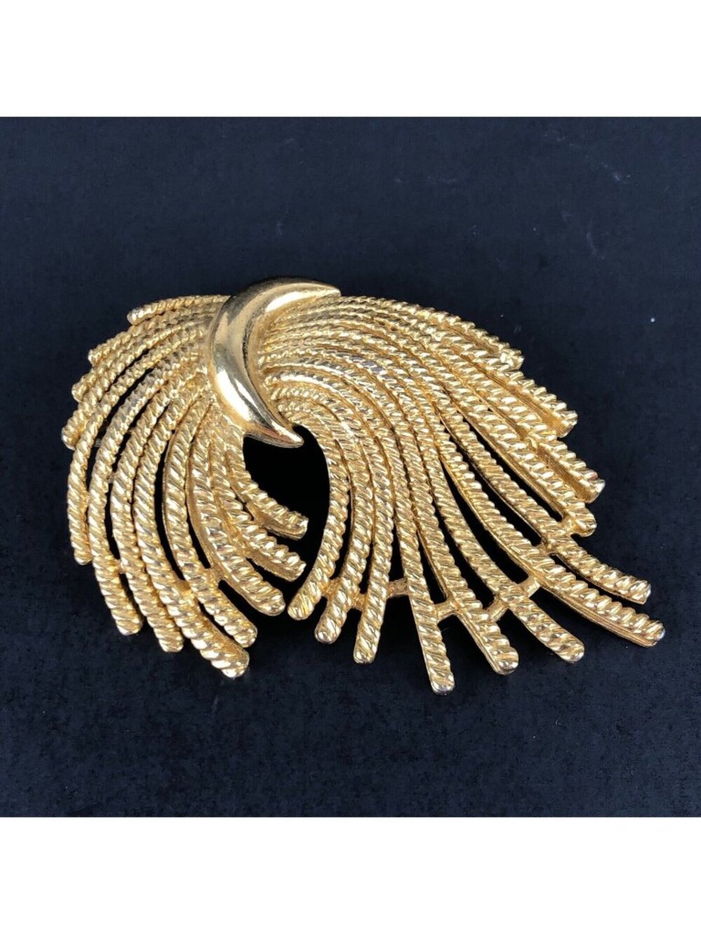 Premier Designs Gold Tone Brooch